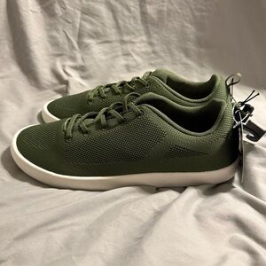 George men’s sneakers